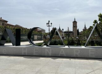 Así es el nuevo «photocall» de Alcalá de Henares en la Plaza de Cervantes