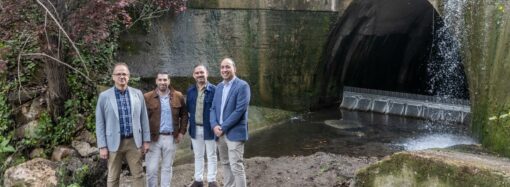 Fin a los vertidos de toallitas al río Henares con un sistema de retención en el aliviadero del Alamín en Guadalajara