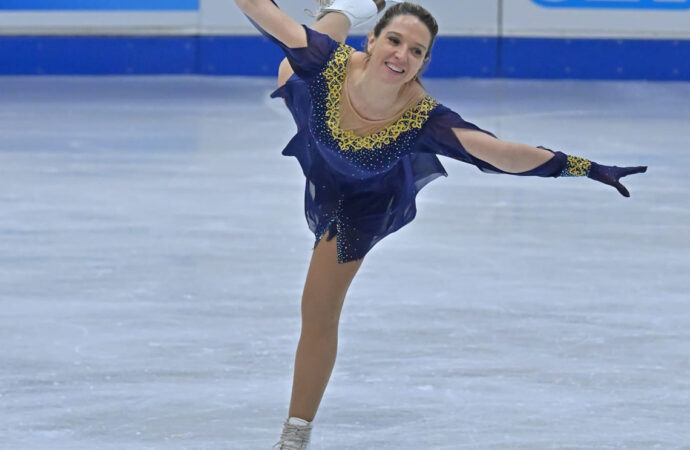 La concejala de Mayores del Ayuntamiento de Torrejón se proclama Campeona del mundo de patinaje artístico sobre hielo para adultos +48