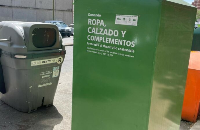 Nuevo servicio en Alcalá de recogida de ropa, calzado y otros textiles usados, con 58 contenedores