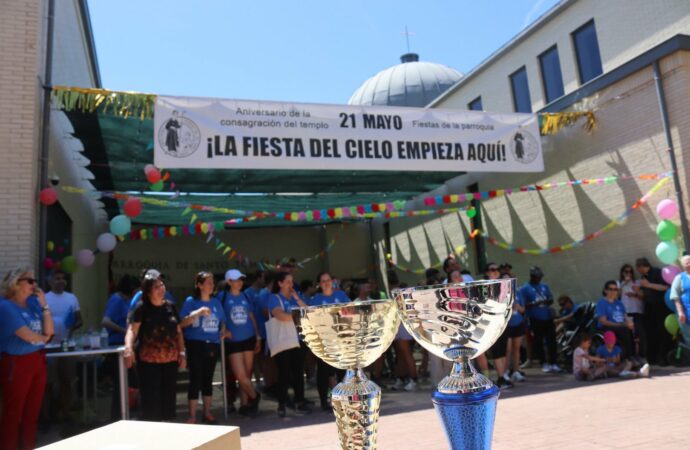 ‘Corremos por la paz’:  la parroquia de Santo Tomás de Villanueva de Alcalá acogió un año más esta carrera solidaria