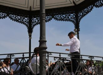 Volvió la música al Quiosco de la Plaza de Cervantes con la Banda Sinfónica Complutense