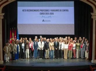 Acto de reconocimiento a los profesores y directores de escuelas, colegios e institutos de Alcalá de Henares