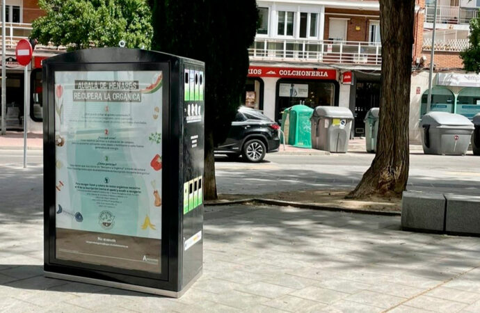 Nuevo minipunto limpio en Alcalá junto al Colegio Cervantes y el parque Salvador de Madariaga