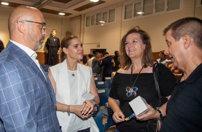 La alcaldesa de Alcalá destacó el “gran proyecto social y educativo” del Centro Las Naves Salesianos