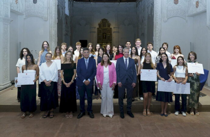UAH / Entrega de reconocimientos en Alcalá a estudiantes con las mejores calificaciones de la PAU en la Comunidad de Madrid