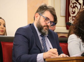 VOX vota finalmente en contra de su socio de gobierno en Alcalá (PP) en una modificación presupuestaria