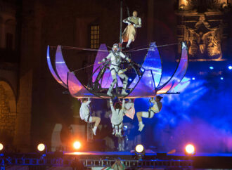 Clásicos en Alcalá arranca este viernes 12 con un gran espectáculo de teatro aéreo, pasacalles…