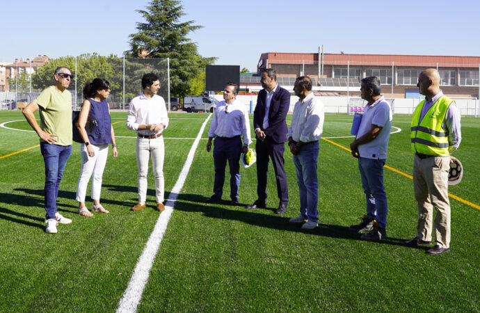 El nuevo campo de fútbol municipal del Joaquín Blume en Torrejón llevará el nombre de Vicente Otero “Tito”