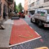 Avanzan las obras en Alcalá de la remodelación integral de la calle Eras de San Isidro