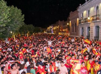 Más de 7.500 personas se reunieron en la Plaza de Cervantes de Alcalá para seguir la final del Mundial