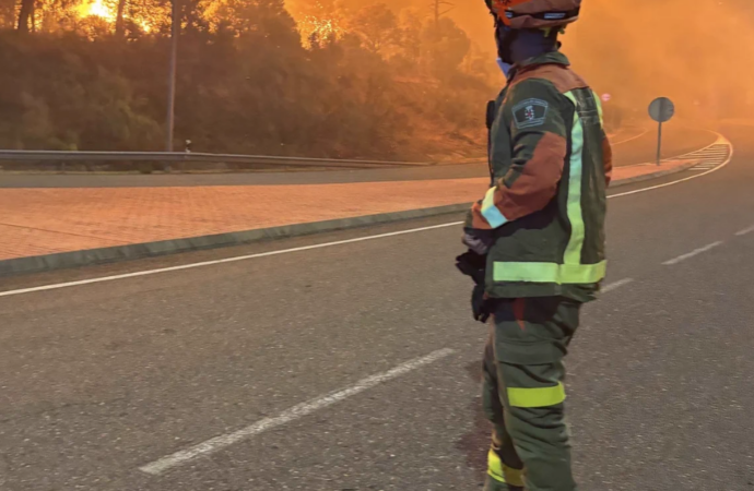 Incendios / Alcalá habilita el pabellón de Espartales para acoger hasta 200 personas desalojadas