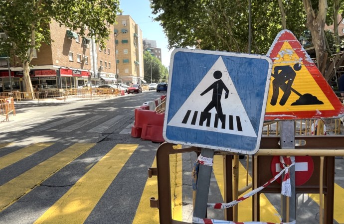 Avanzan las obras de renovación del pavimento y de ampliación de las aceras en el Paseo del Val de Alcalá