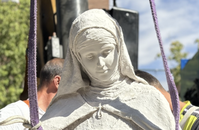 Así van las obras de la nueva iglesia de La Garena en Alcalá: Santa Teresa de Jesús ya preside el templo