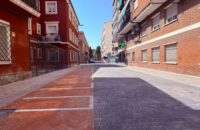 Abierta al tráfico en Alcalá la calle Eras de San Isidro tras su remodelación