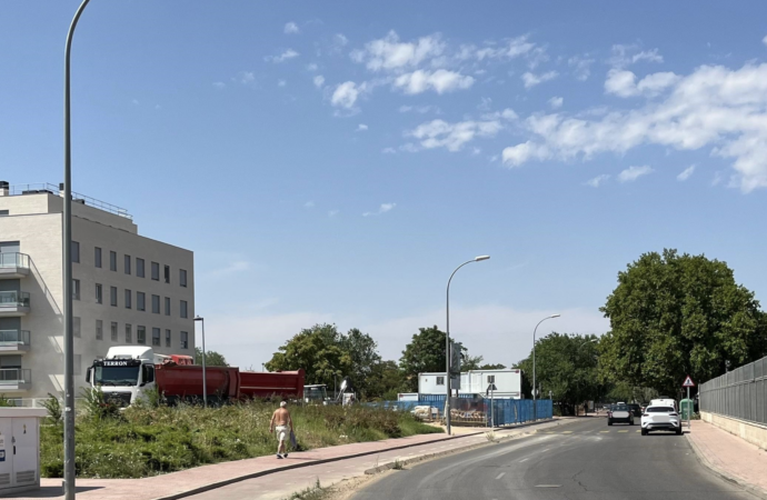 Asfaltado en Alcalá para el tramo más deteriorado del Camino de los Afligidos