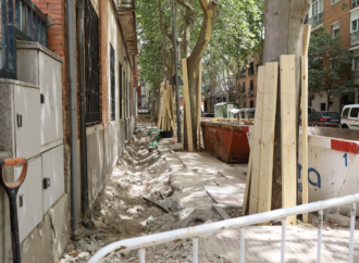 Comienzan en Alcalá los trabajos de reparación de las fachadas y cubiertas del edificio Daoiz y Velarde 28