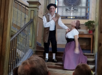 Ferias de Alcalá: últimas funciones de teatro en la Escalera Monumental de Escolapias