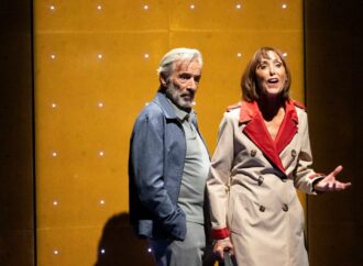 Éxito de Imanol Arias y María Barranco en el Teatro Cervantes de Alcalá de Henares