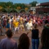 Ritmos latinos, coches clásicos, vermú, Alcalá Comedy Show… así fue la jornada del domingo 23 de Ferias en Alcalá de Henares