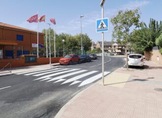 Recta final en la mejora integral de la calle Gonzalo Torrente Ballester en Alcalá de Henares