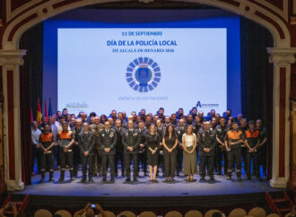 Distinciones y condecoraciones de la Policía Local con motivo de su fiesta patronal en Alcalá