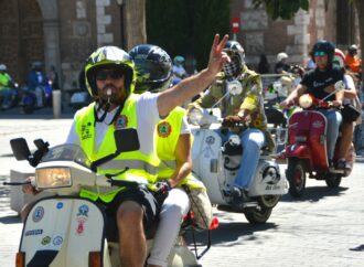 VespAlcalá 2026: récord de participación con cerca de 250 Vespas en la concentración