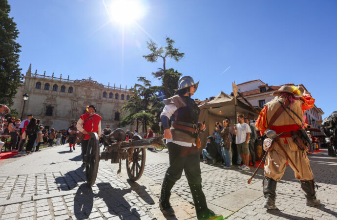 12 octubre, festivo: último día del Mercado Cervantino en Alcalá