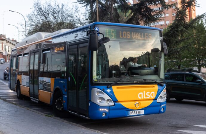 Guadalajara avanza en la nueva contratación del transporte urbano y alquiler con opción a compra de coches para la Policía Local
