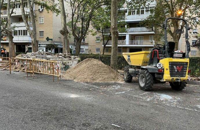 Comienzan las obras previstas de la acera oeste de la calle Toledo de Alcalá