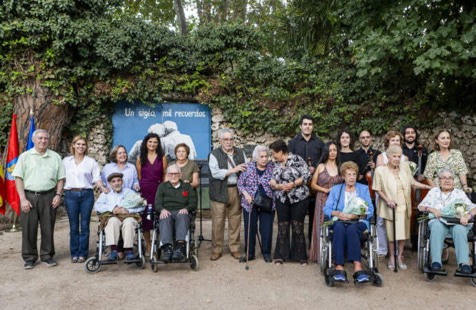 Semana del Mayor en Alcalá / Acto de homenaje a las personas centenarias de la ciudad