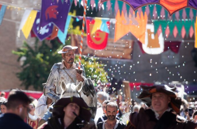 Día de Cervantes en Alcalá de Henares: Mercado Cervantino, lectura del Quijote, procesión cívica…