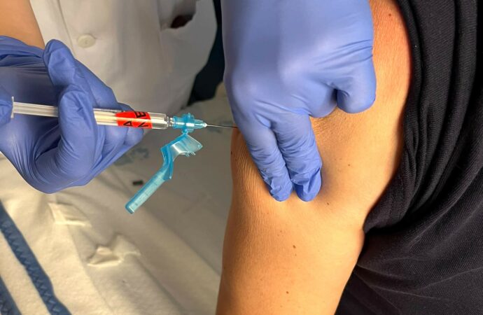 El Hospital de Alcalá incorpora una estrategia innovadora en los pacientes cardiacos en el circuito de vacunación frente a la gripe